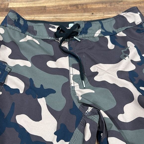 Volcom Men’s Camo Boardshort Never Worn Men’s ! 4 way stretch size 29 Cool - Picture 3 of 8